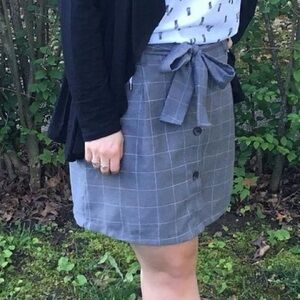 Potters Pot Grey Button Down Skirt